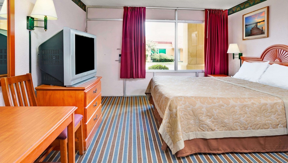 Magnuson Hotel Jacksonville Downtown Jacksonville 9/54