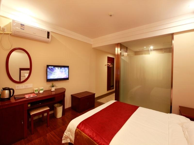 Greentree Inn Sanya Jiyang District Yalongbay Yingbin Avenue Hotel 13/23