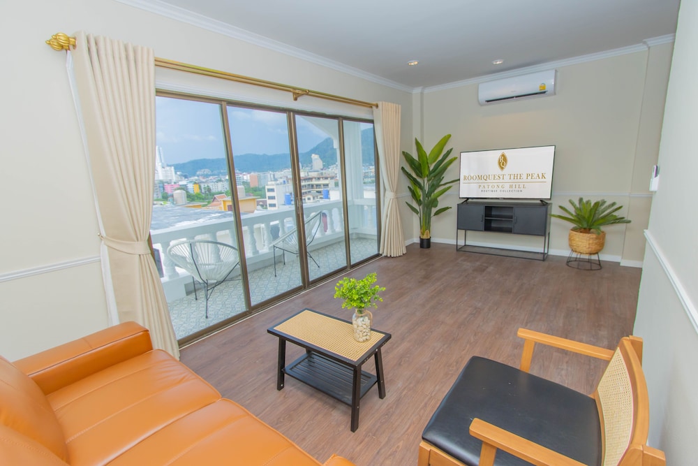 RoomQuest the Peak Patong Hill 34/52