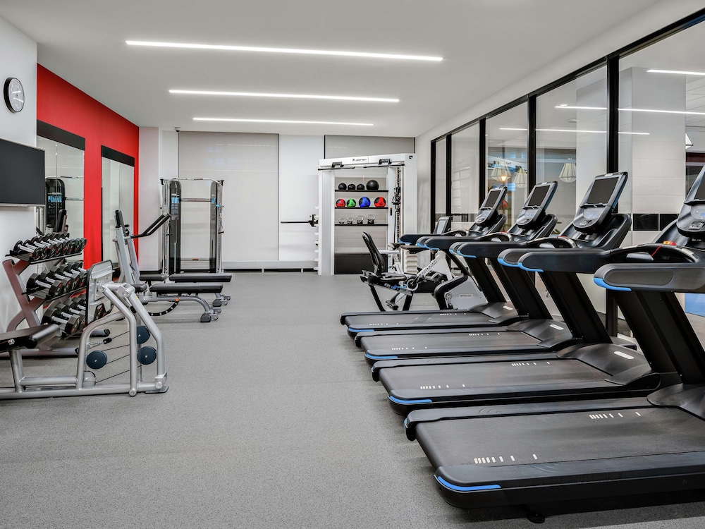 Home2 Suites By Hilton Chicago Mccormick Place Il 23/73