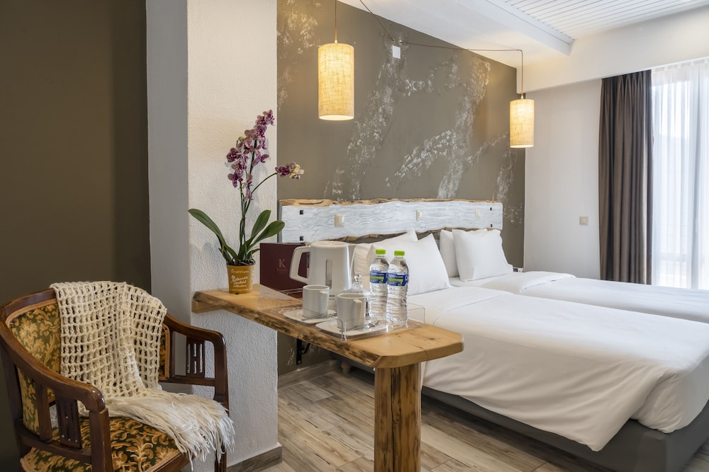 Kastalia Hotel 33/57