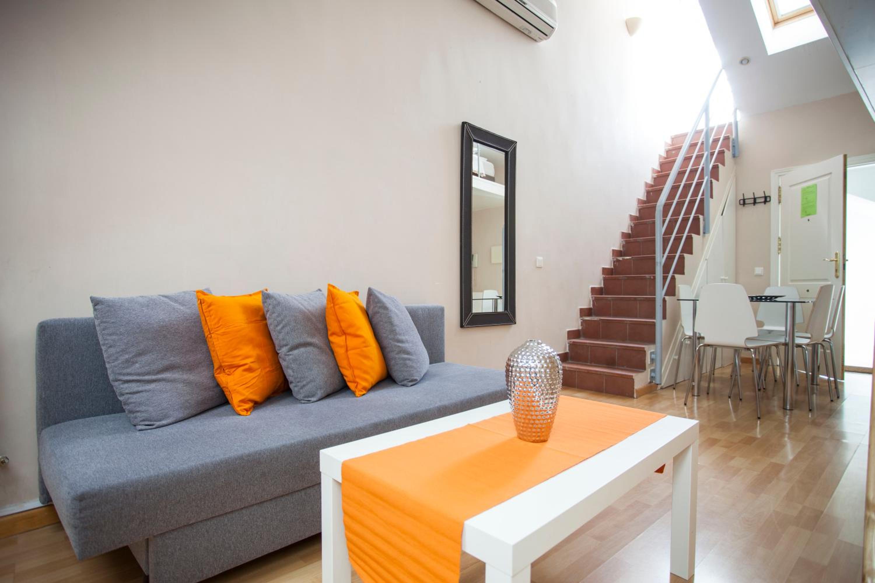 Apartamentos Fuencarral 50 75/100