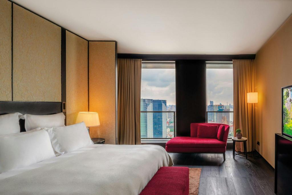 1 Bedroom, Bund, Premium, Suite, King Bed, River View, Skyline View