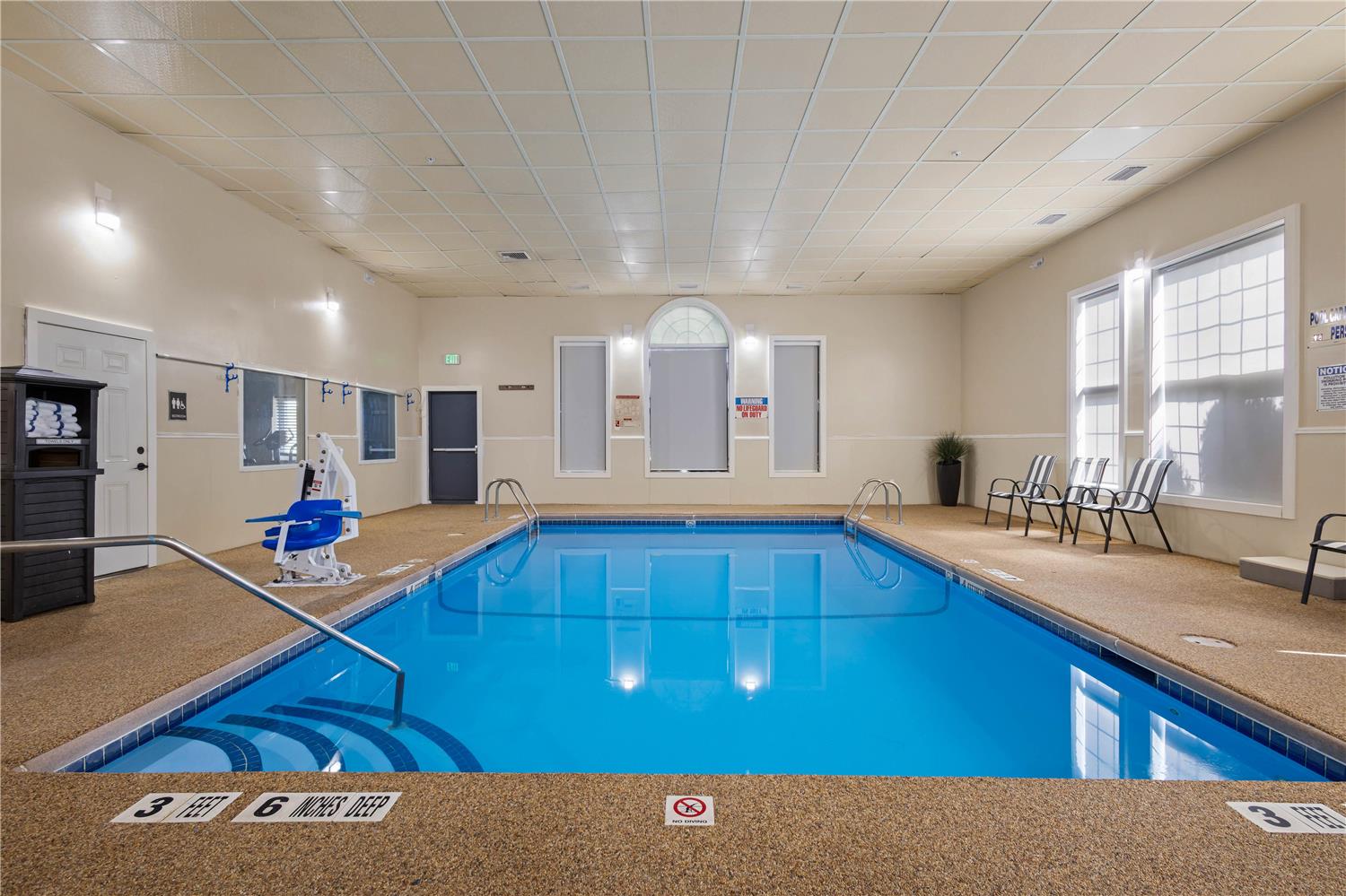 Best Western Crown Inn & Suites 1/10