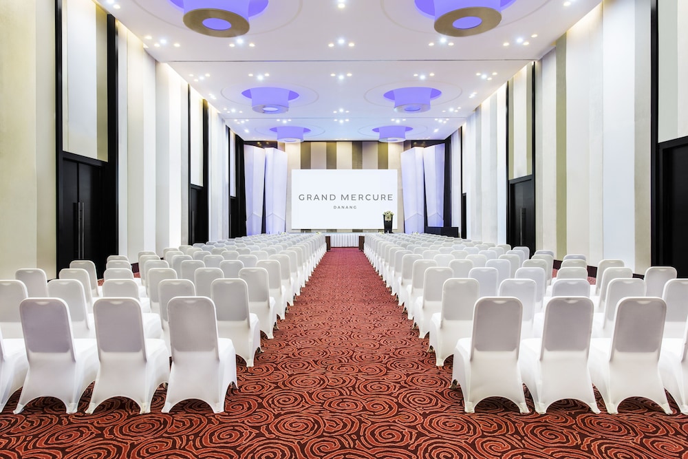 Grand Mercure Danang 61/69