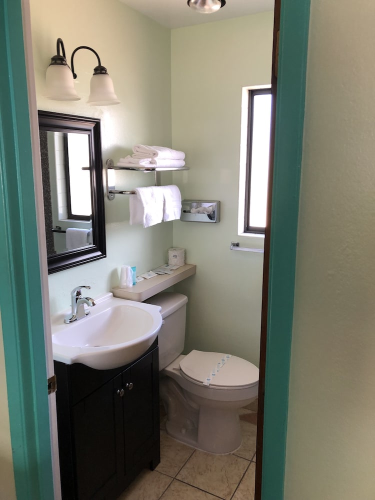 Klamath Motor Lodge 62/64