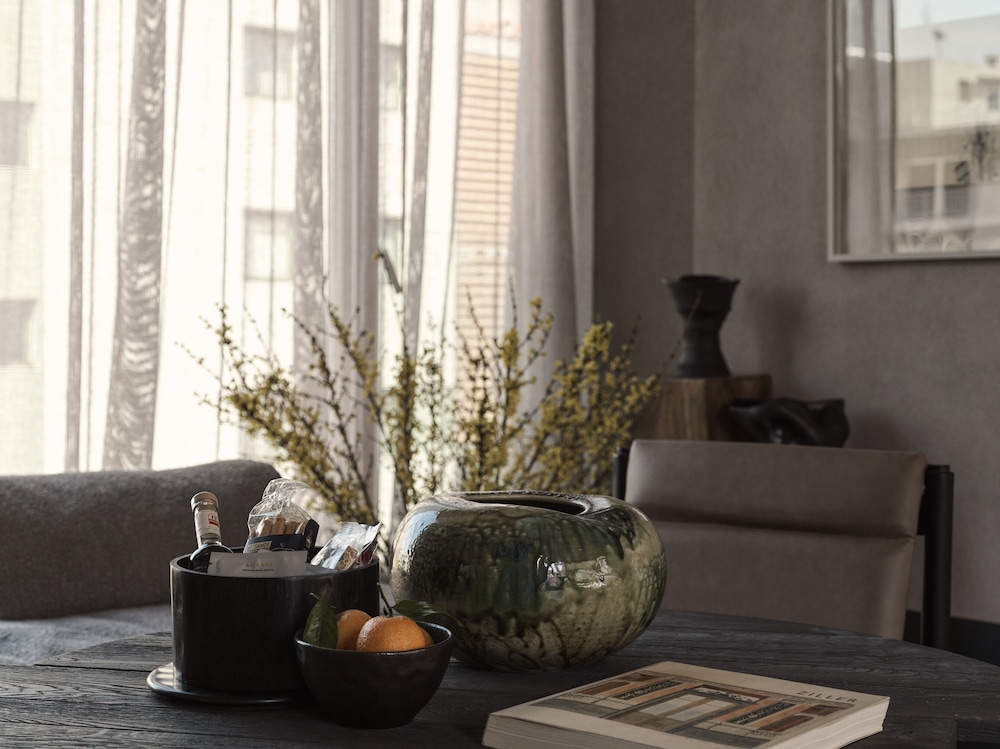 Monastik Living In Athina 33/50
