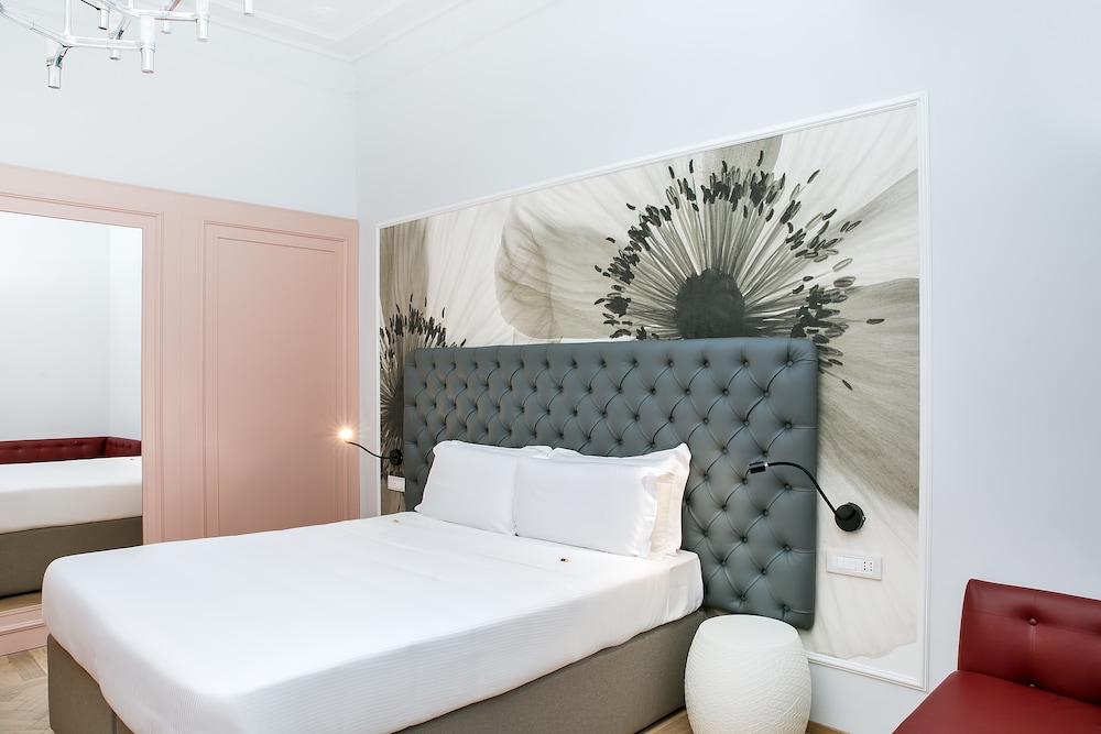 Boutique Centrale Palace 33/81