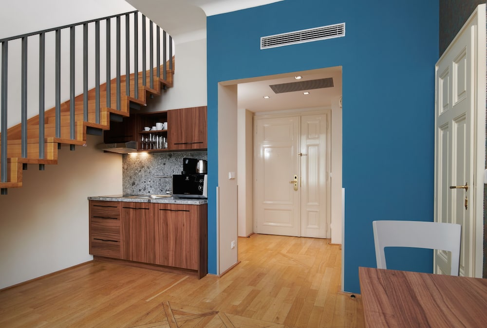 Golden Angel Suites by Adrez Living 14/62