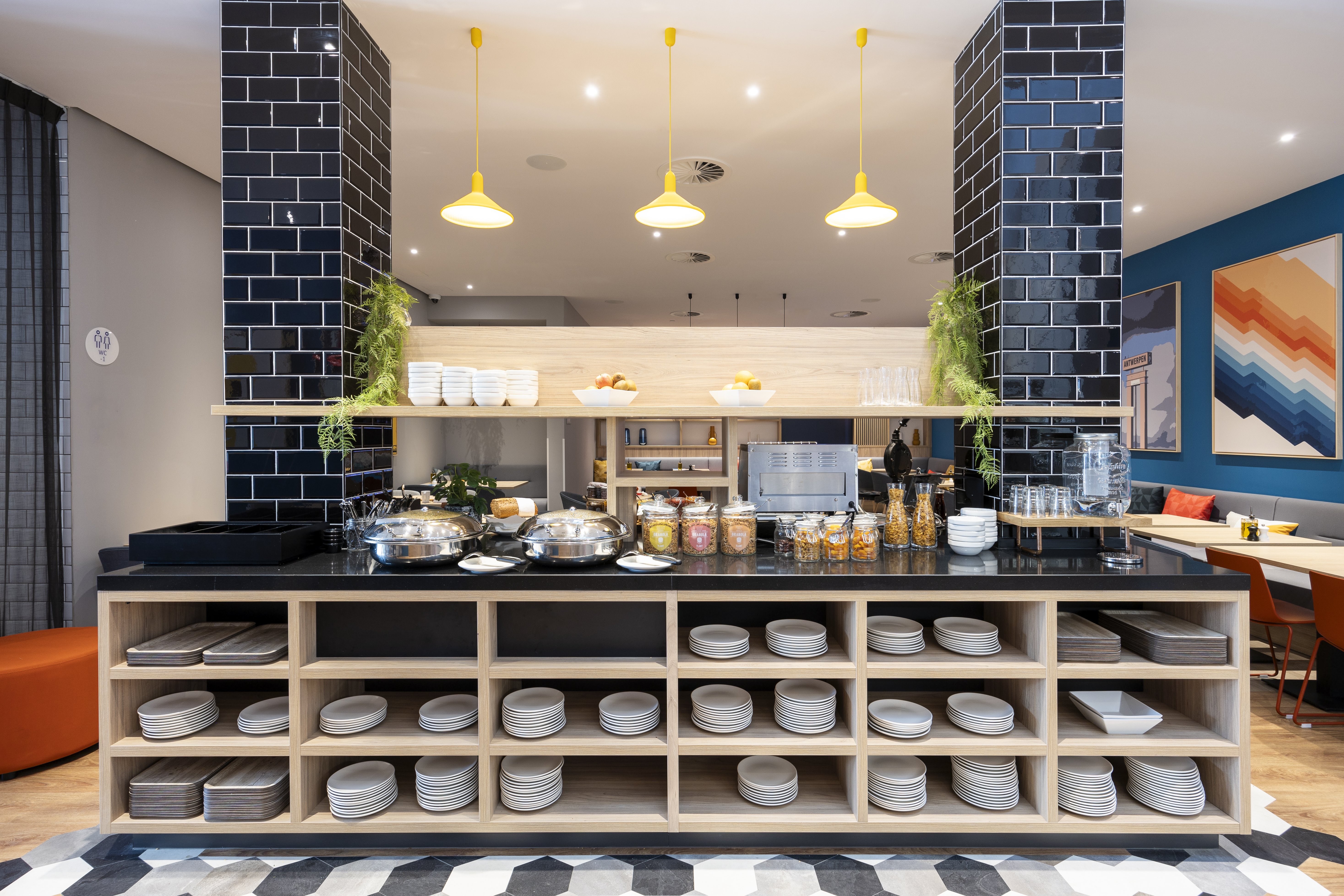 Holiday Inn Express Antwerp - City Centre, an IHG Hotel 12/28