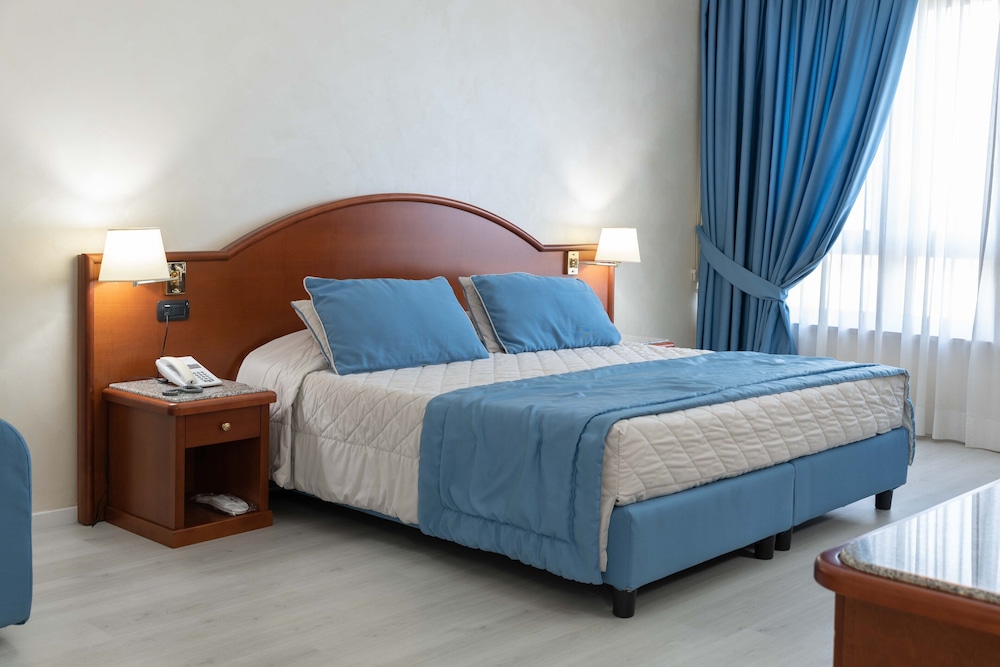 Edra Palace 23/75
