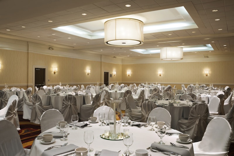 Embassy Suites by Hilton Cleveland Beachwood 49/55