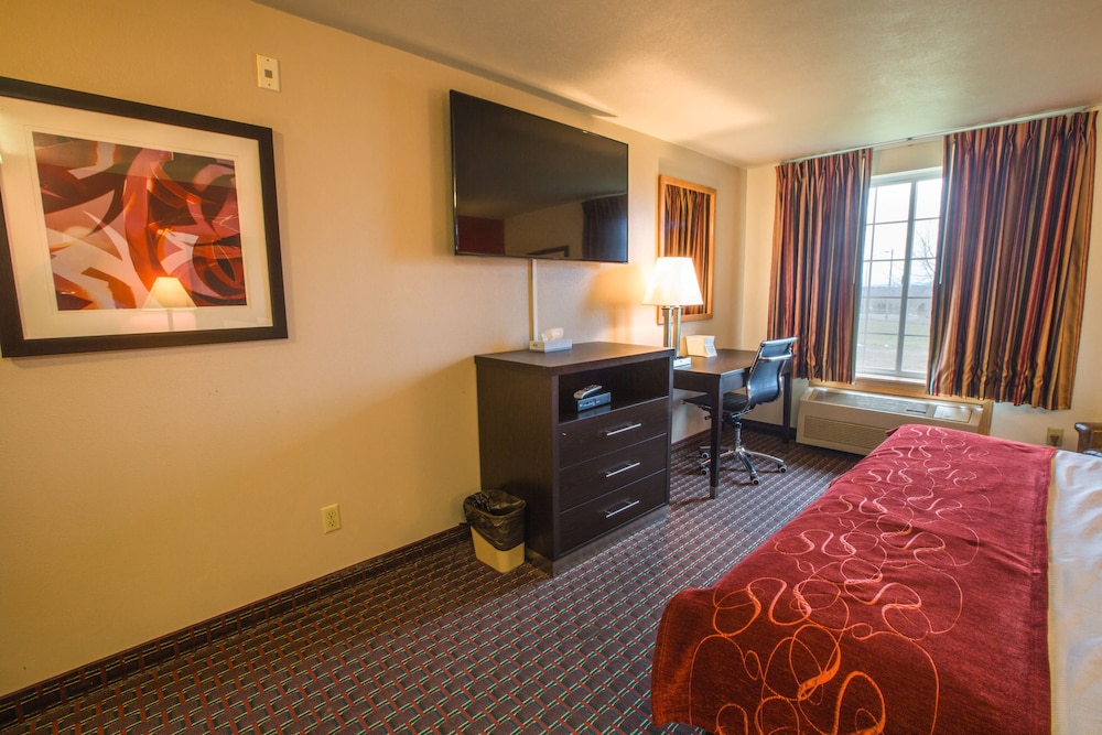 Bridgeway Inn and Suites Portland Airport (ex. Rodeway Inn and Suites NE 181st Avenue) 19/29