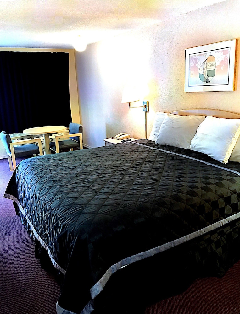 Rodeway Inn Findlay University Area 12/43