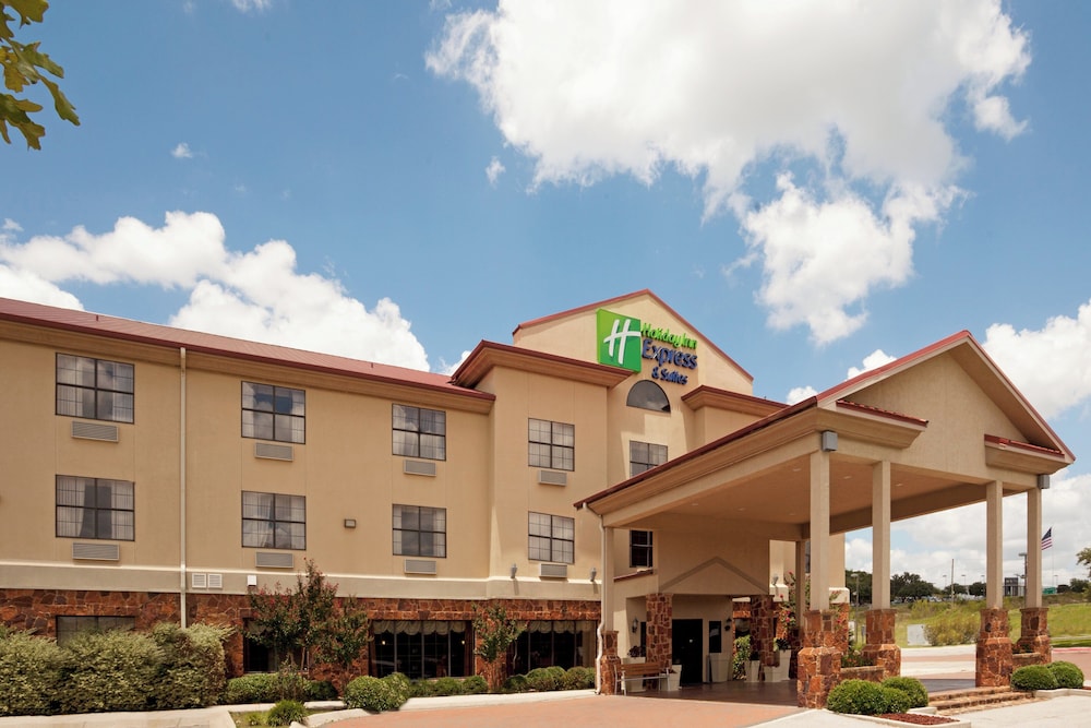 Holiday Inn Express Hotel Suites Kerrville 3/62
