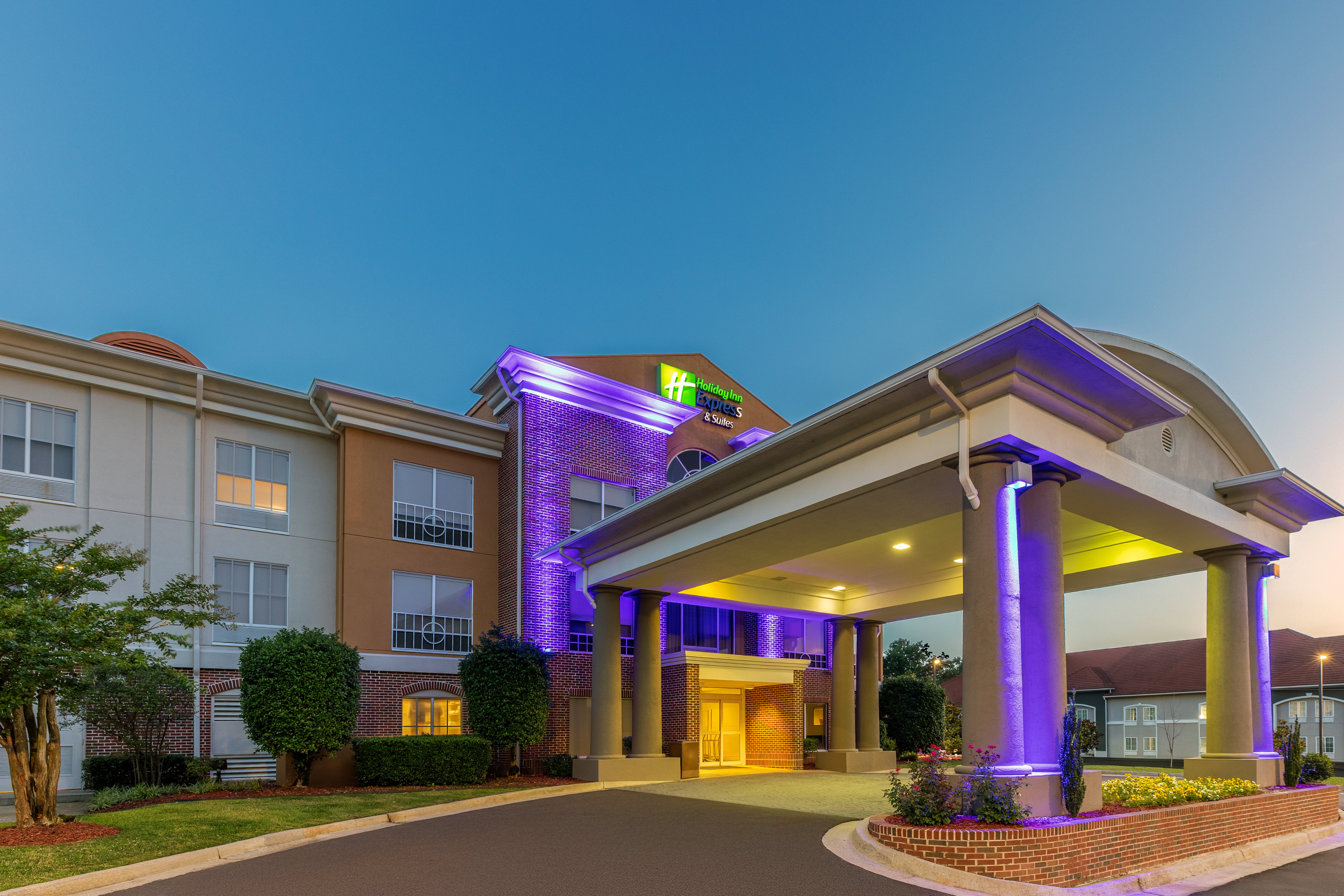 Holiday Inn Express Hotel & Suites Vicksburg 4/74