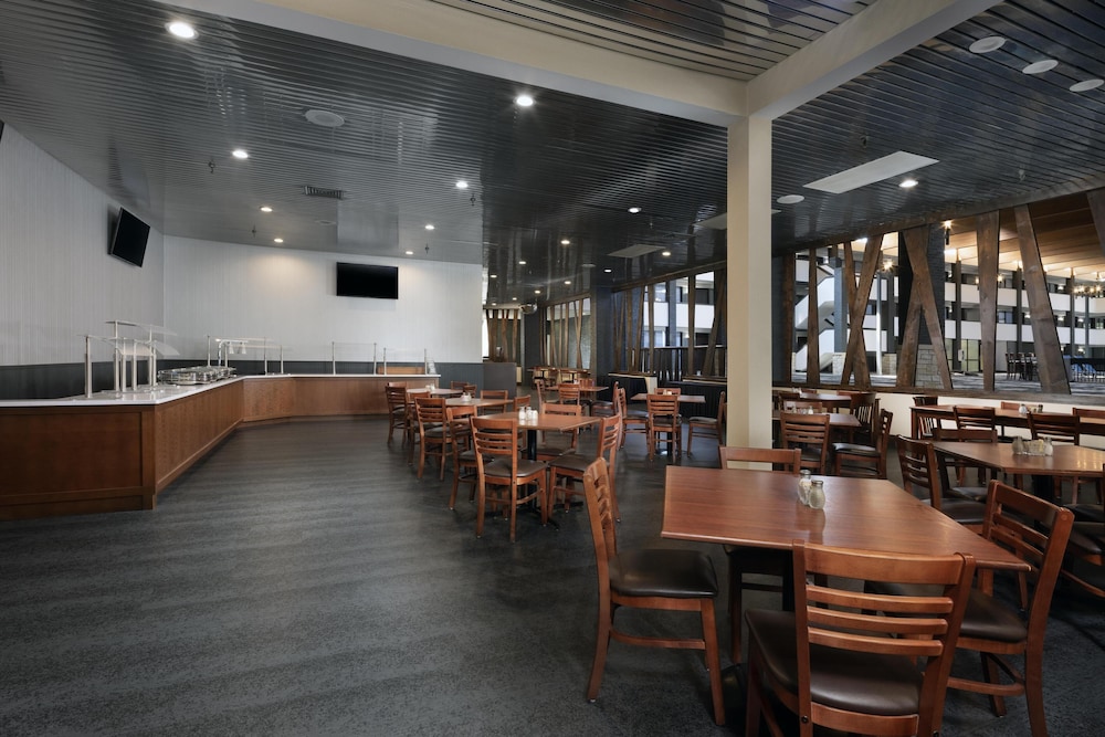 restaurant cafeteria