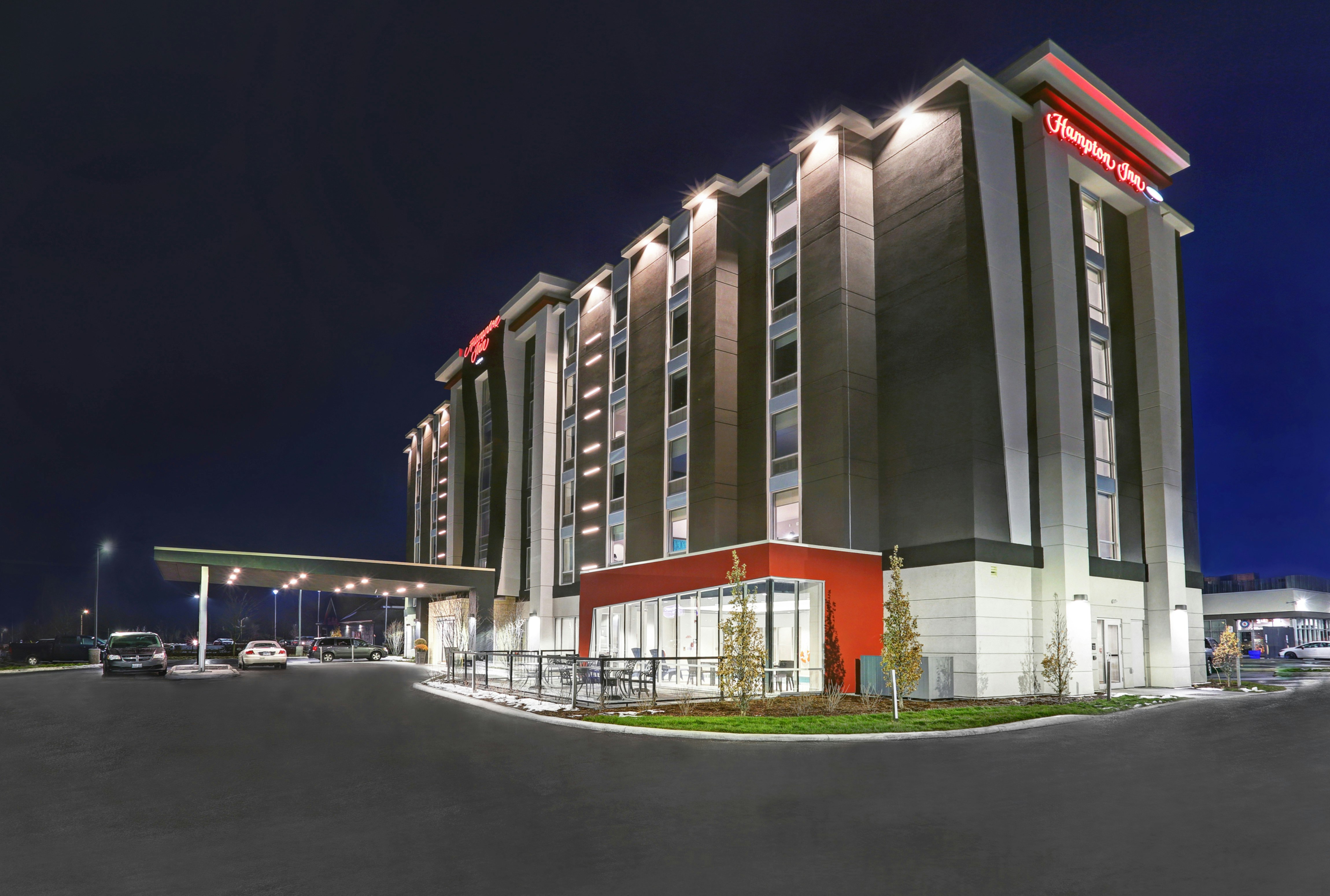 Hampton Inn Peterborough 2/40