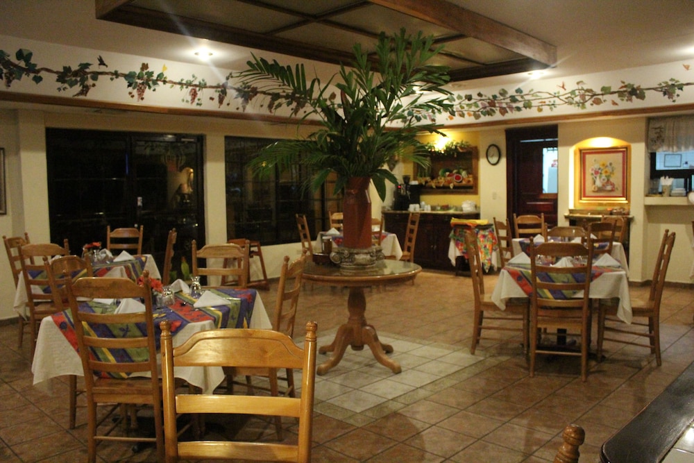 Boutique Hotel La Cordillera 29/37