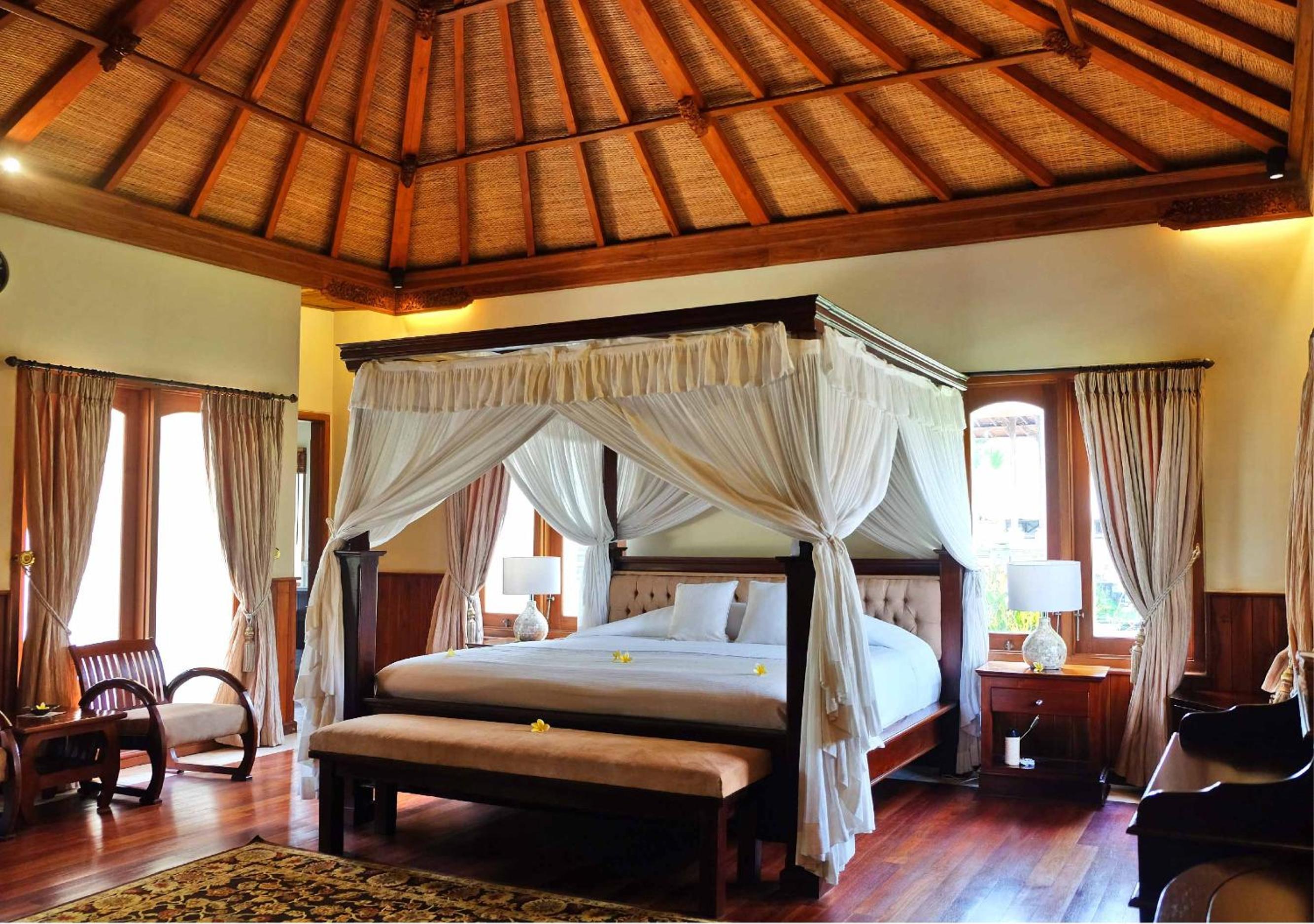 2 Bedrooms, Villa