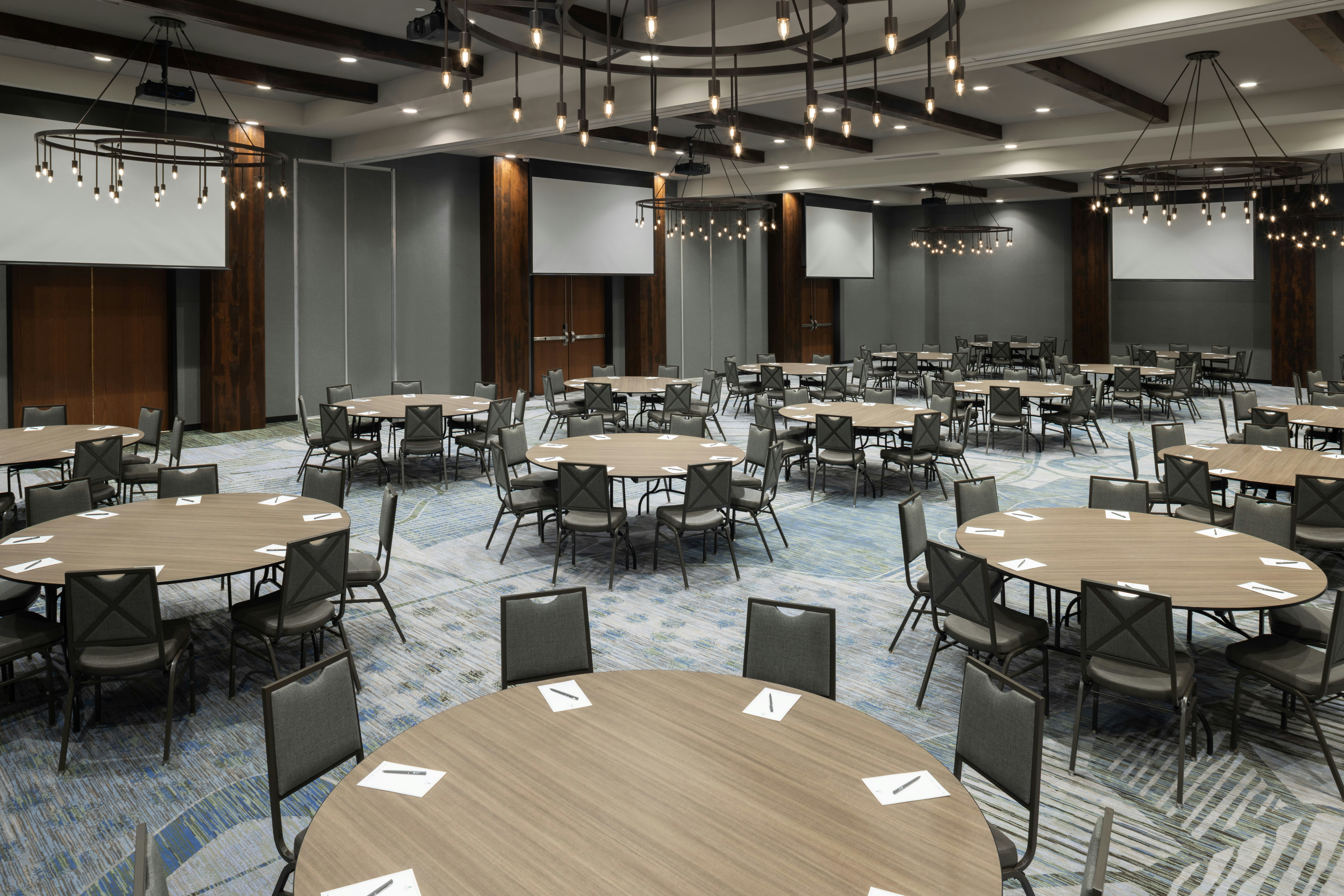 Embassy Suites Bowling Green Ky 31/33