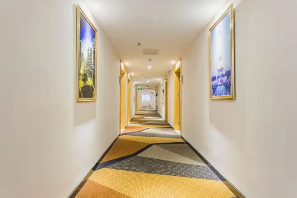 City Convenient Hotel 23/49