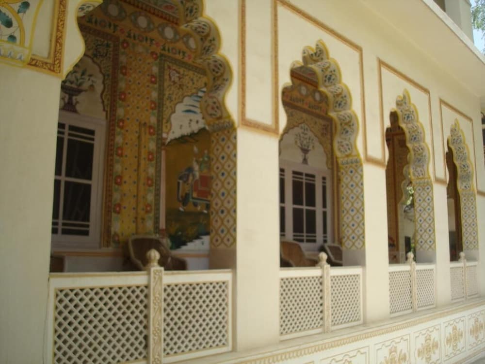 Bissau Palace 4/50