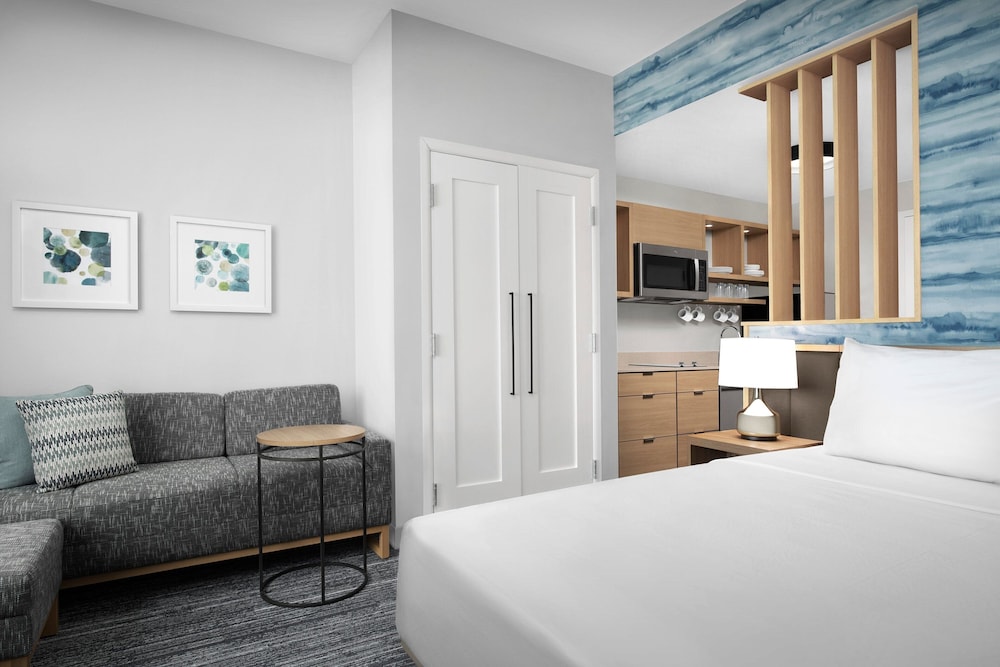 TownePlace Suites Jacksonville Airport 15/57