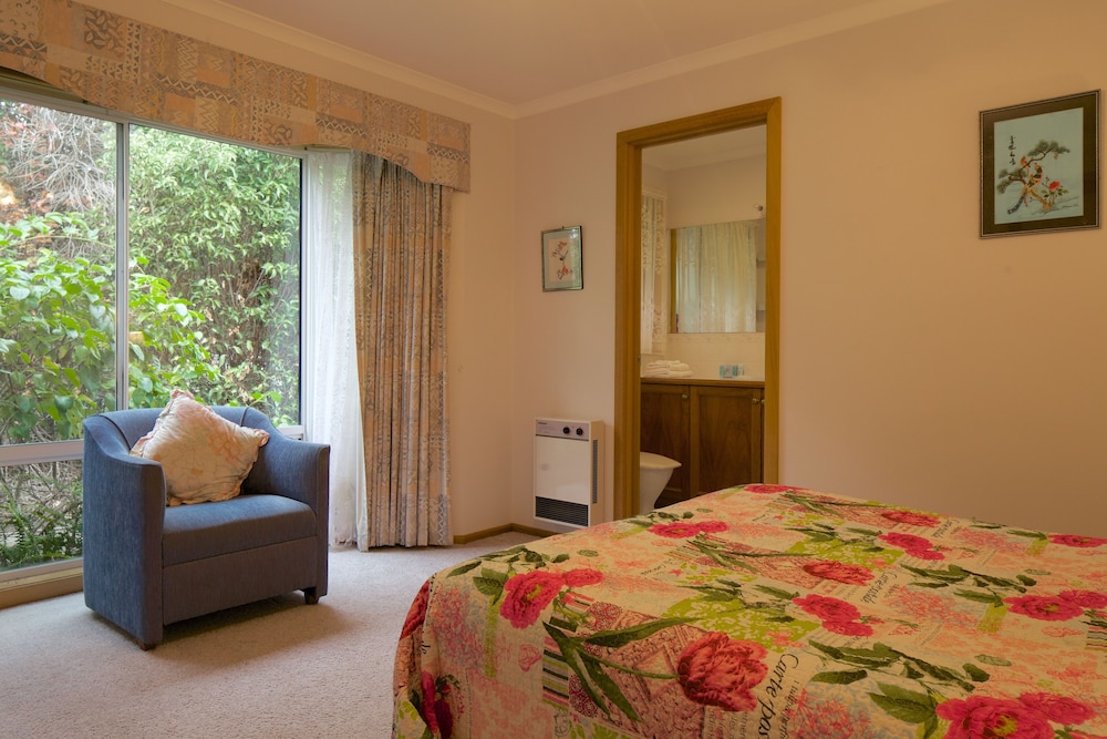 RIVERSDALE ESTATE COTTAGES 10/39