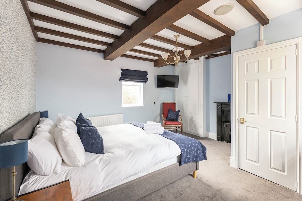 Standard Double Suite