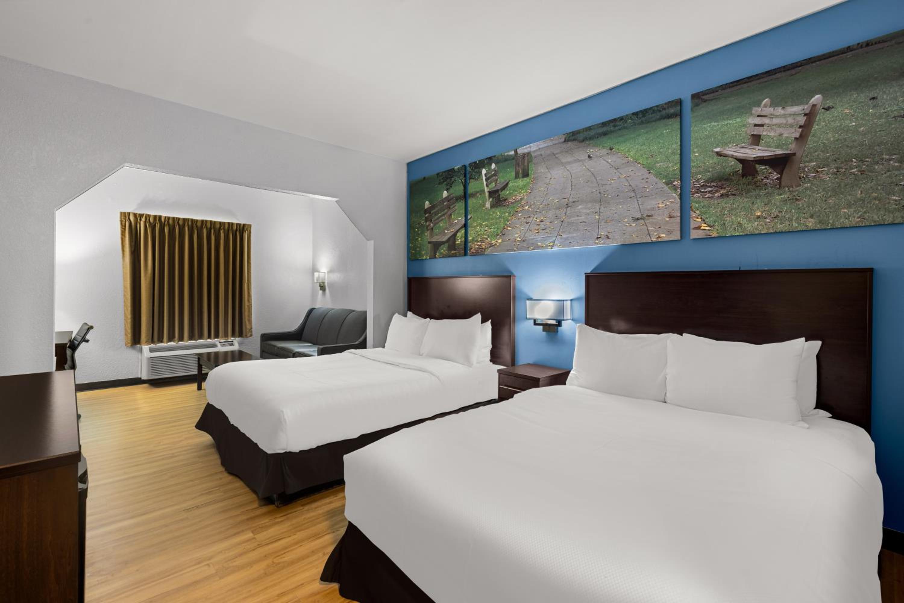 1 Bedroom, Suite, 2 Queen Beds, Sofa