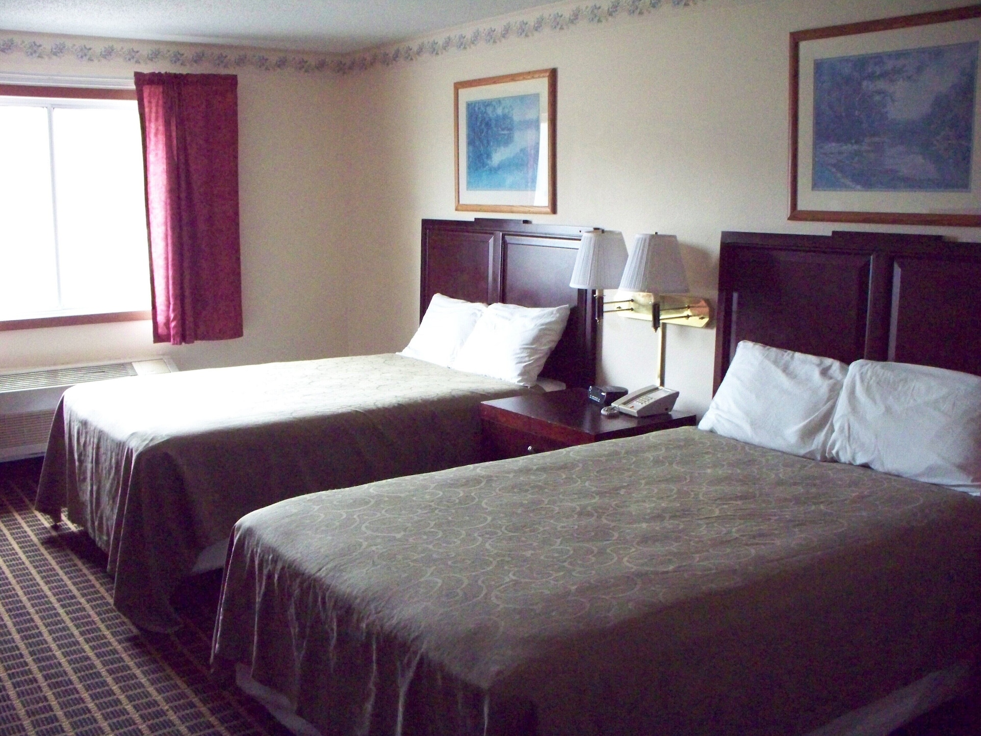 Standard, 2 Double Beds