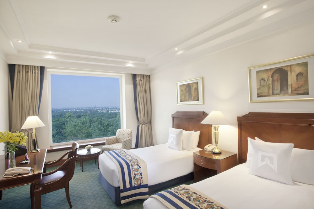 Sheraton New Delhi 7/40
