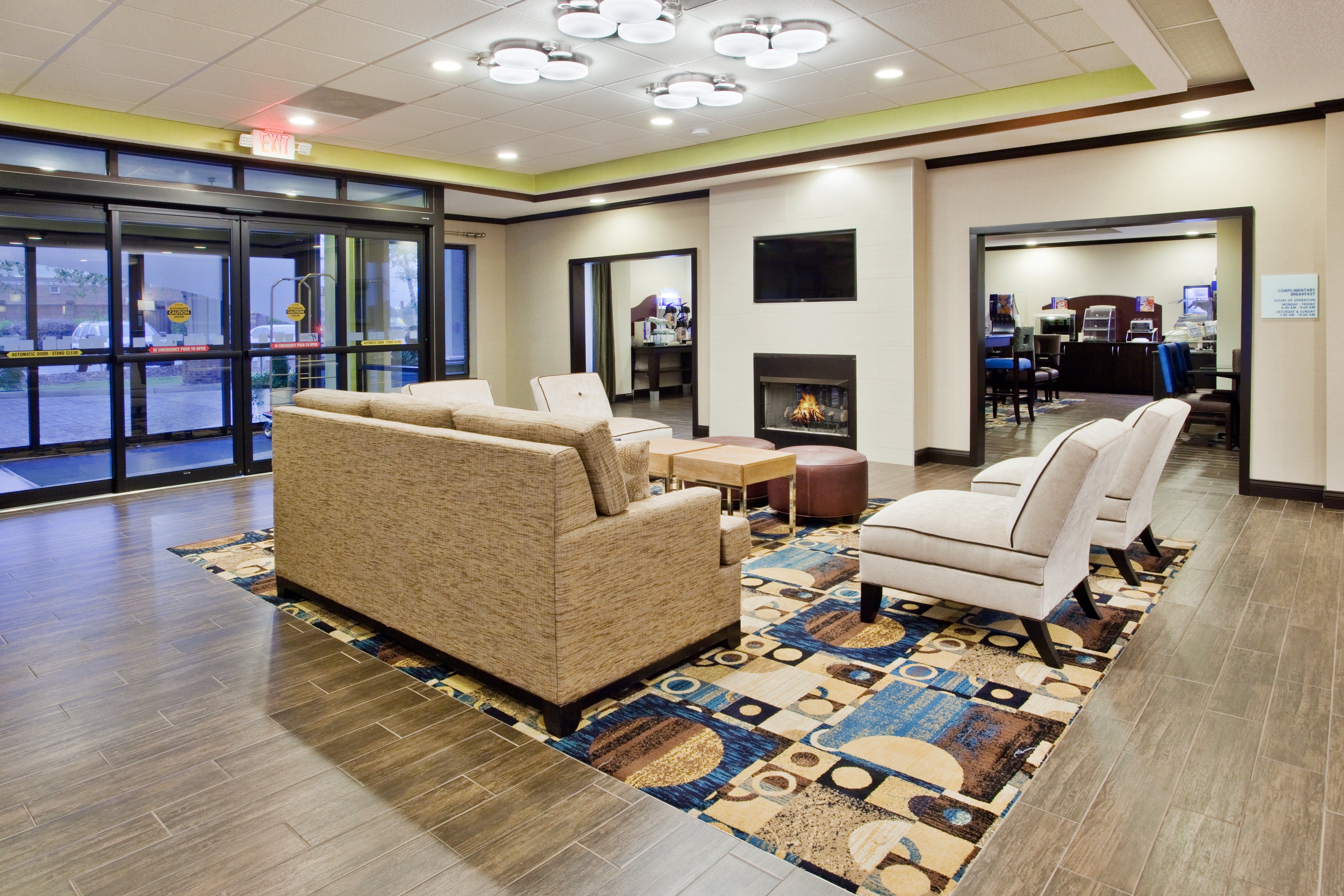 Holiday Inn Express Suites Buford Ne Lake Lanier Area 44/75