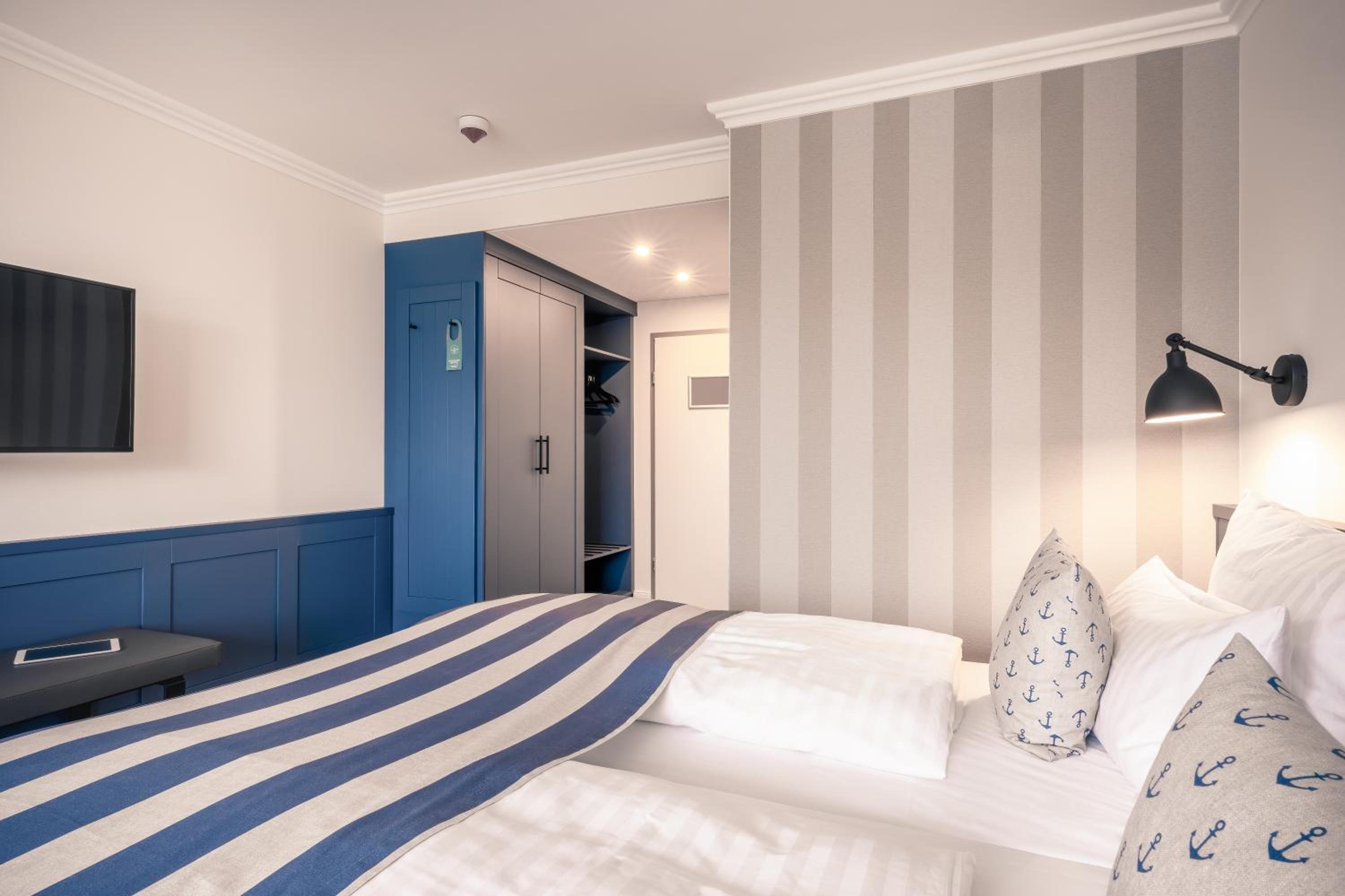 غرفة سوبيريور بسرير كوين، Hotel Yachtclub 3/8