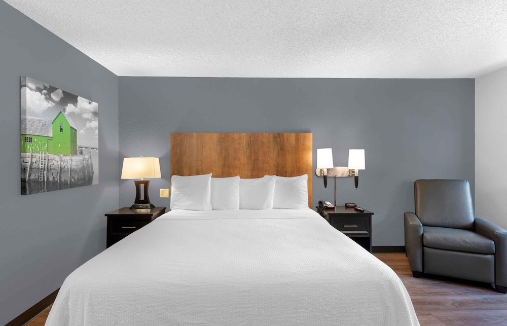 Extended Stay America Premier Suites Miami Downtown Brickell Cruise Port 36/54