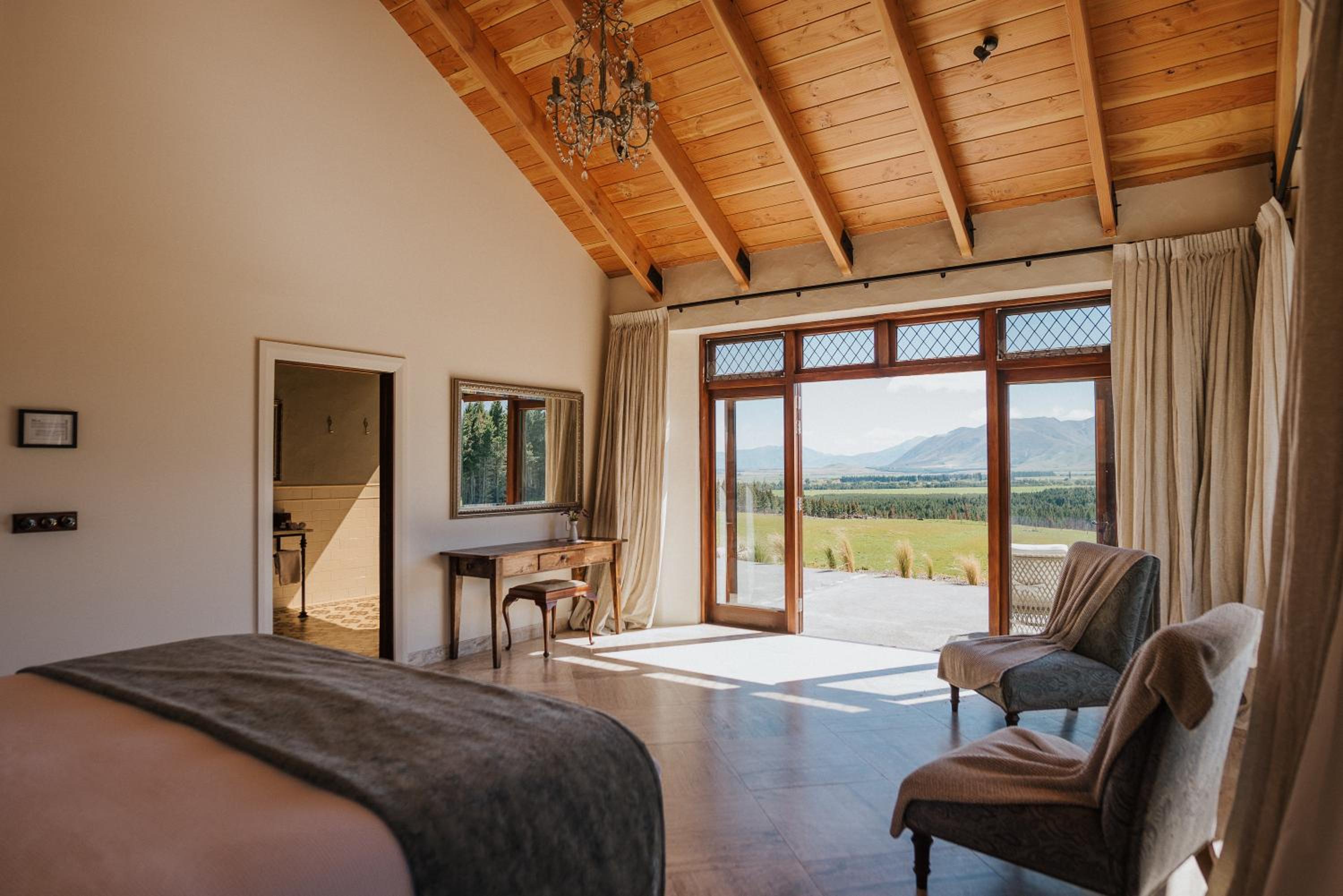 1 Bedroom, Villa, King Bed, Hydromassage Mountain View