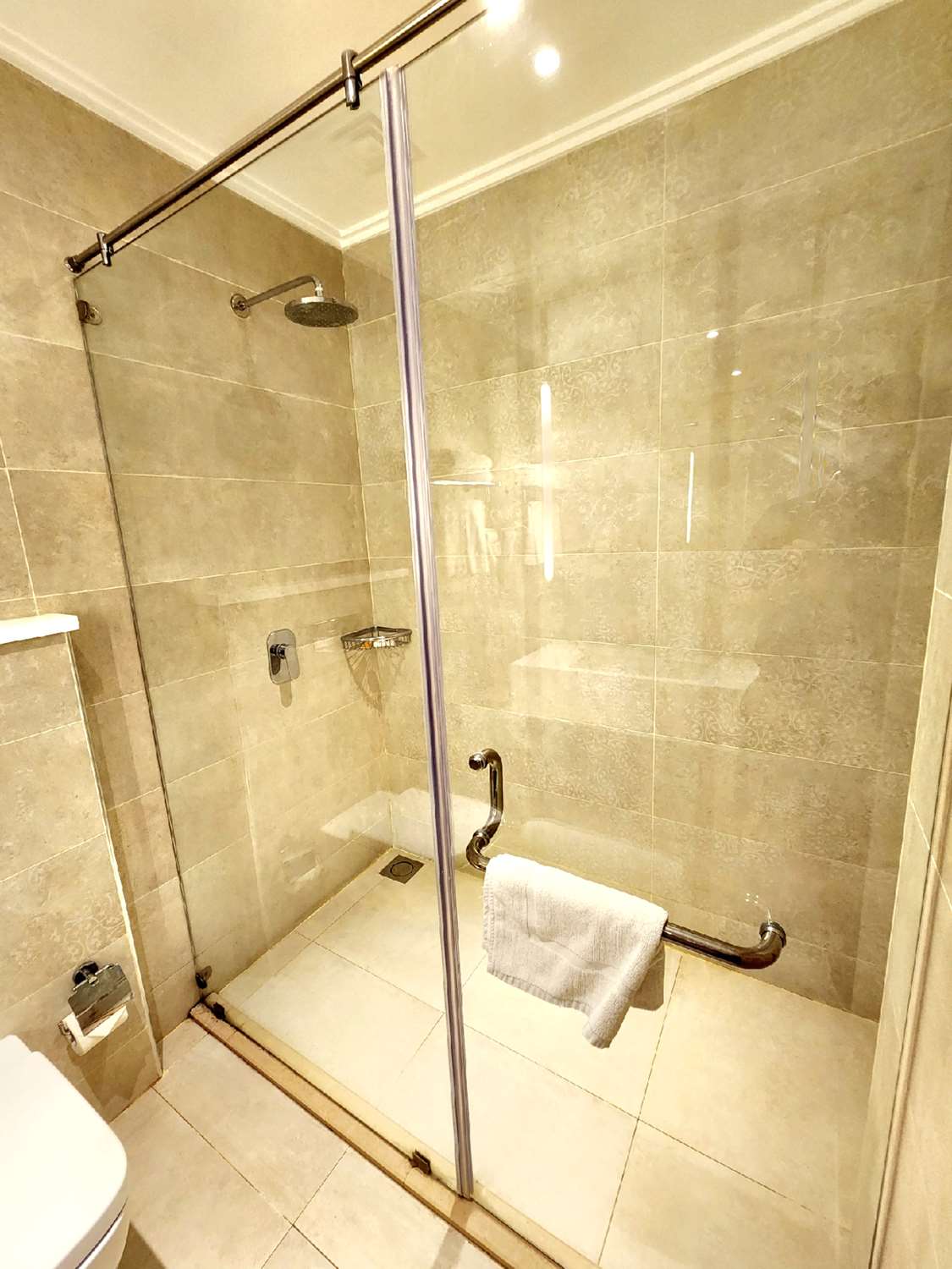 Best Western Premier Hotel Gulberg Lahore 50/51