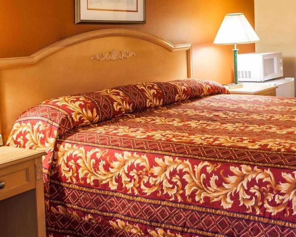 Relax Inn Saint Charles 11/21