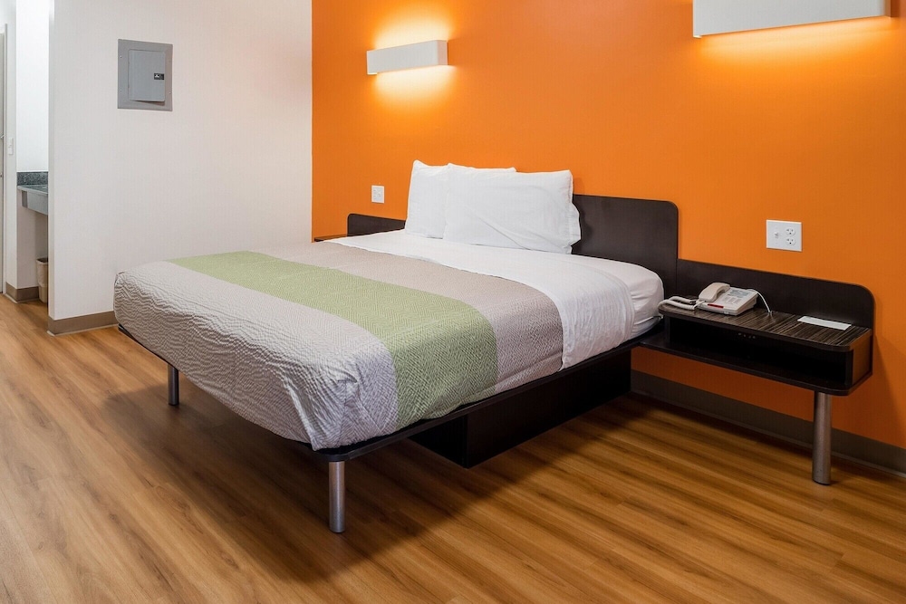 STANDARD, KING BED