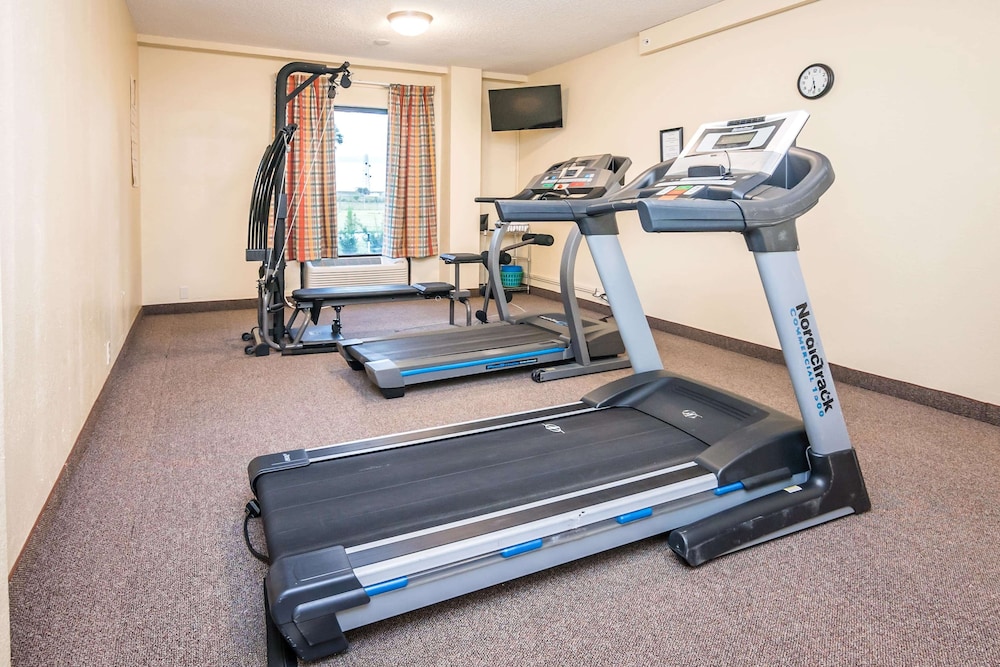 Days Inn & Suites by Wyndham Lake Okeechobee 26/50