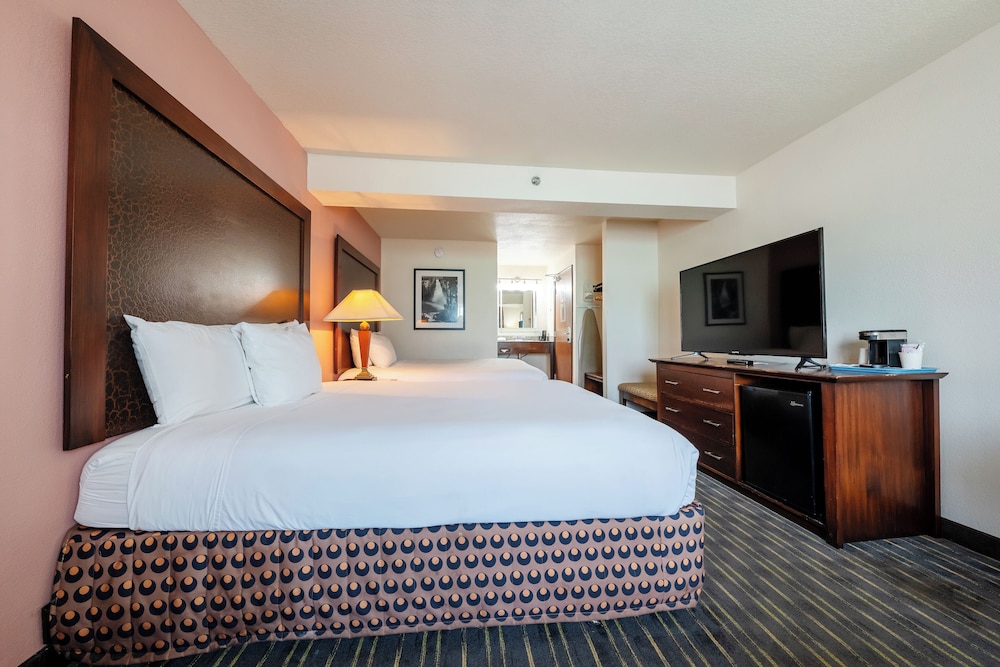 ROOM, 2 QUEEN BEDS