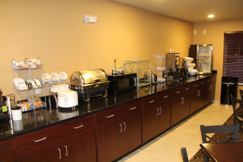 Quality Inn Quinter I-70 36/50