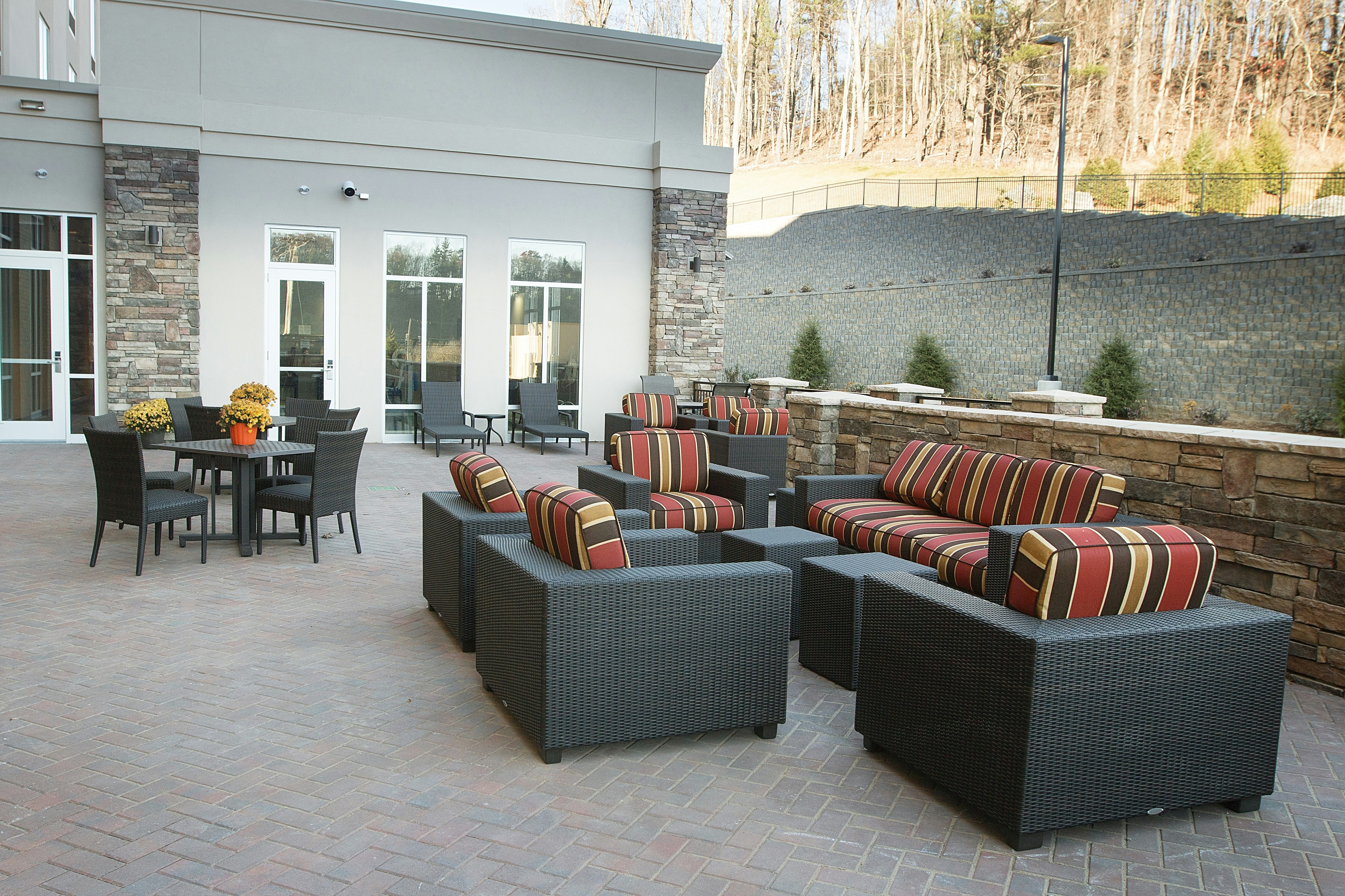 Hampton Inn & Suites Boone 33/55