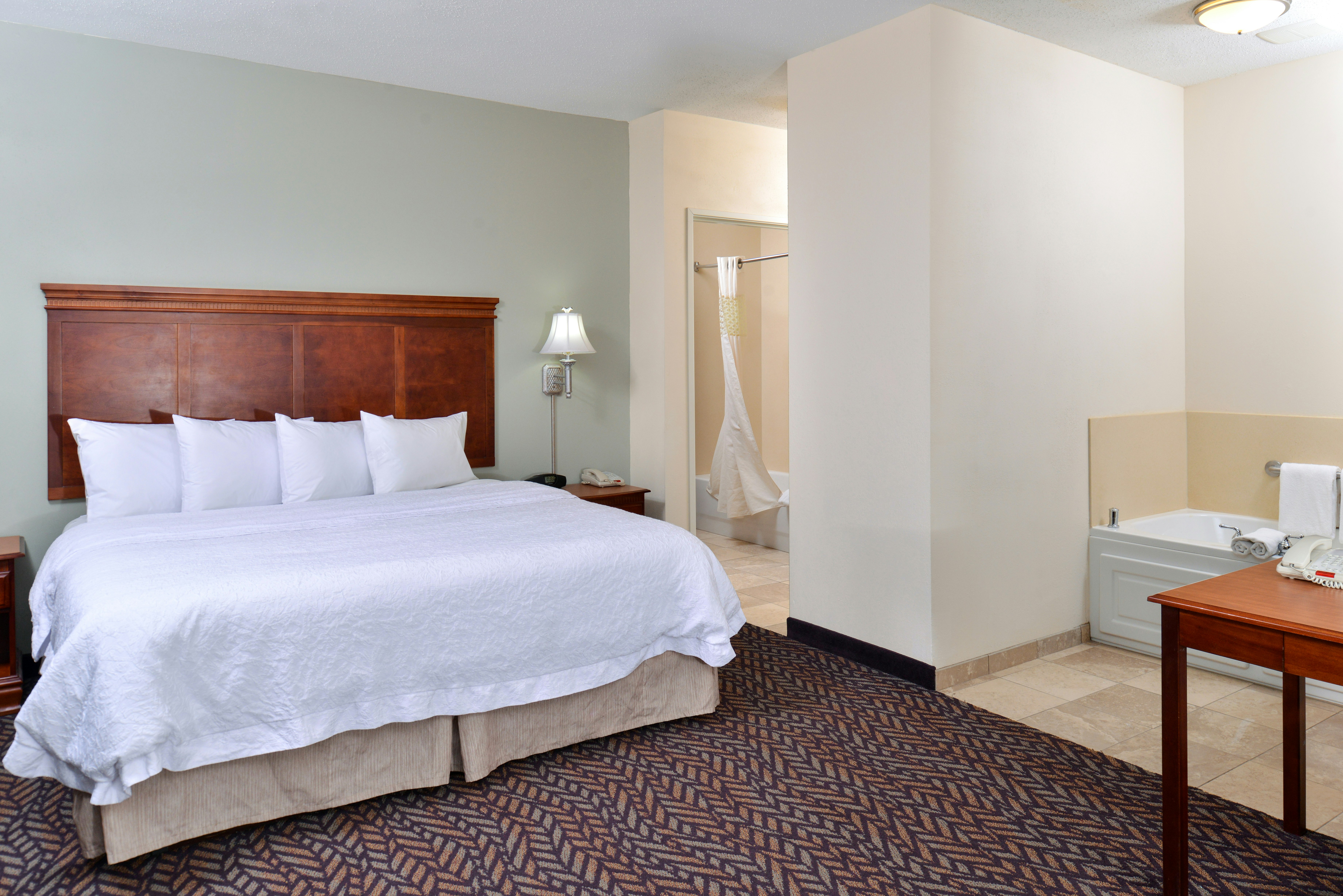 Hampton Inn Suites Dayton Vandalia 18/68