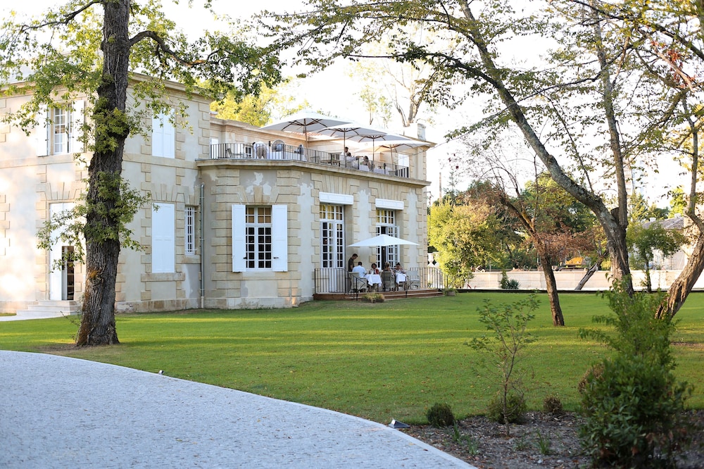 LA RESERVE PAVILLON DU CHATEAU RABA 30/37