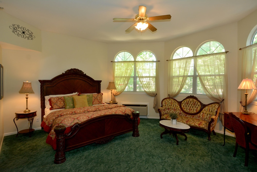 Bradford House Bed & Breakfast 30/54