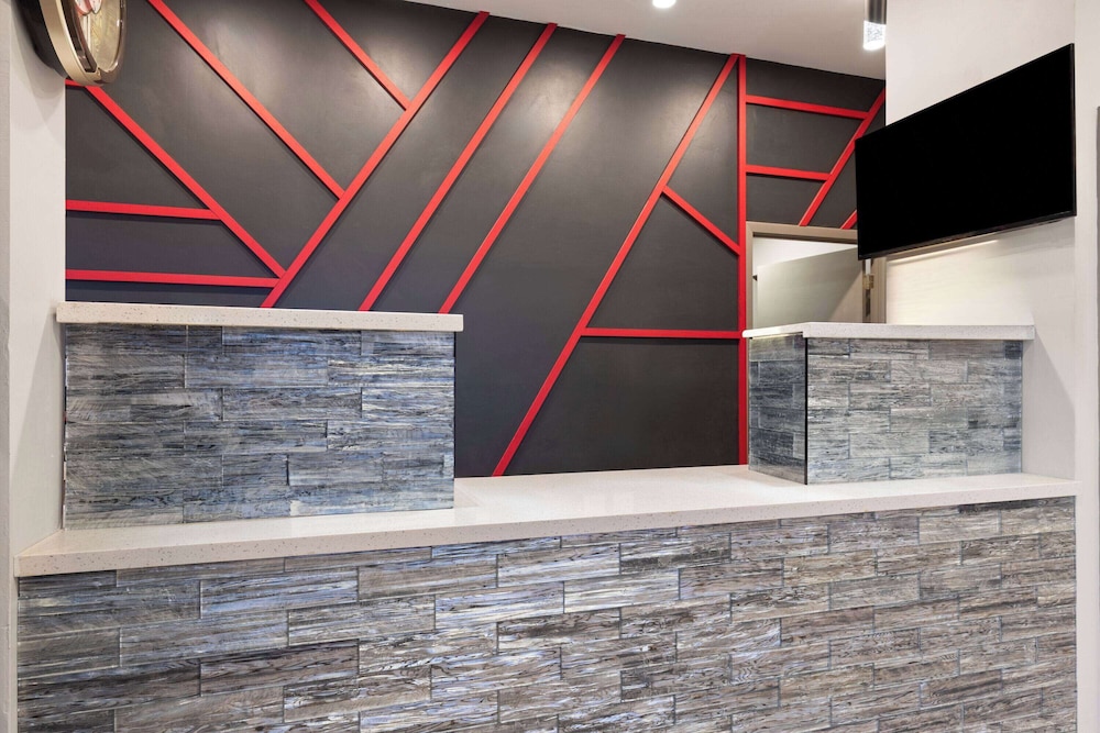 Ramada by Wyndham Bainbridge 6/33