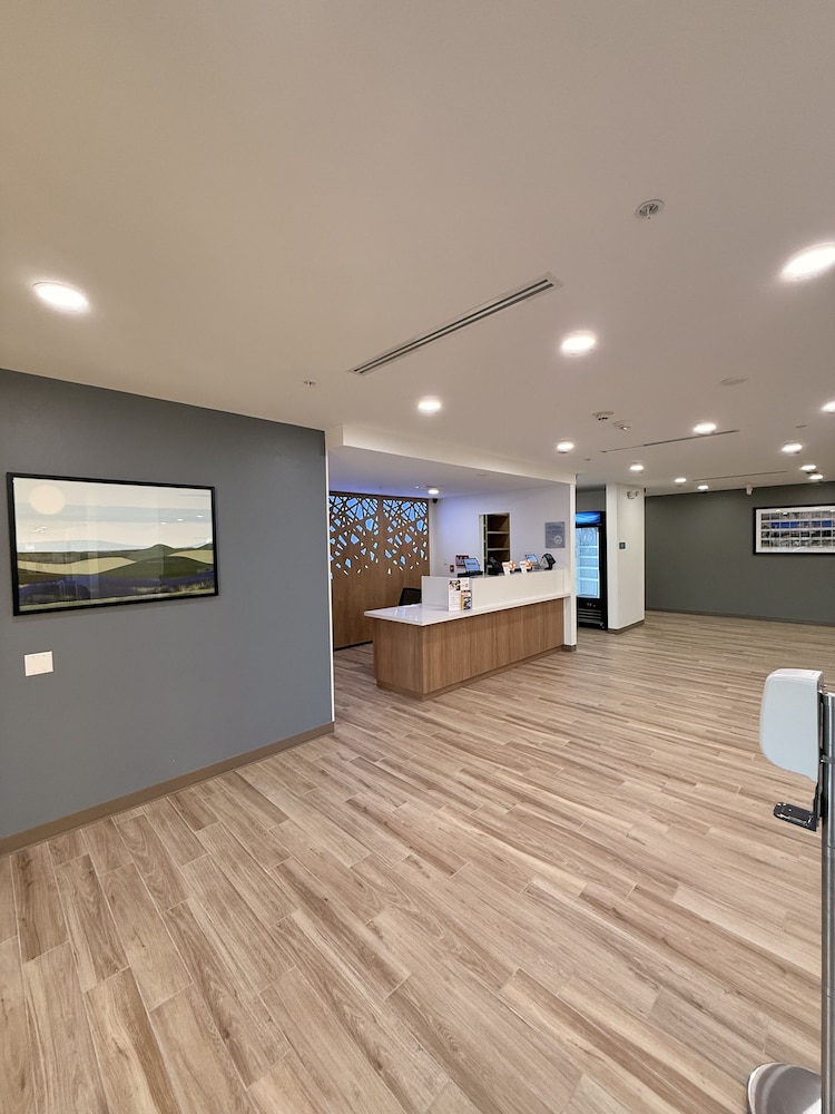 Mainstay Suites - Oklahoma City Airport 5/56
