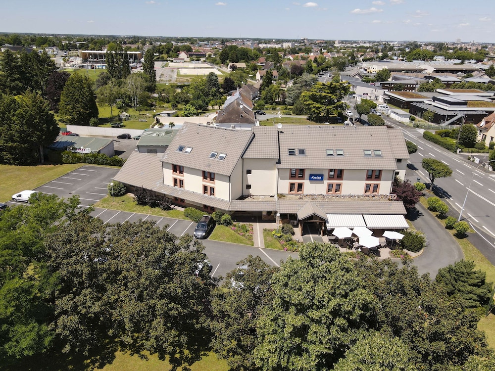 Kyriad Chateauroux 3/37